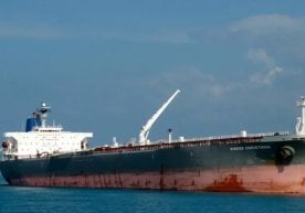 Сурия 14 йил ичида илк бор ташқи бозорга нефтини сотди ва