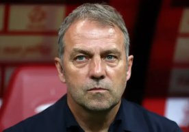 «Барселона» бош мураббийи Ҳанс-Дитер Флик клуб билан