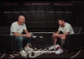 Adidas kompaniyasi reklama aksiyasi doirasida futbol