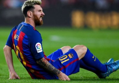 Messi "Atletiko"ga qarshi uchrashuvda jarohat olib, uch haftaga safdan chiqdi фото