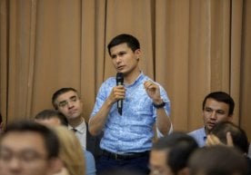 Тўғрисини айтсам, охирги пайтларда «норасмий блогер»,