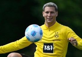 Germaniyalıq qorğauşı Niklas Süle kásibqoy futbolşılıq