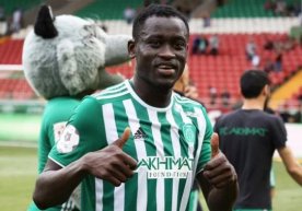 "Nasaf" kuzatayotgan senegallik futbolchi kim? фото