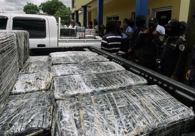 Бразилияда 500 килодан ортиқ кокаин олиб кетаётган самолёт қўлга олинди фото