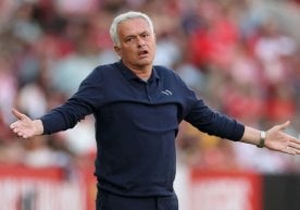 Португалиялик таниқли мураббий Хосе Моуриньо фаолиятини