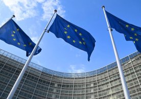 2025 йил 20 июндан бошлаб Европа Иттифоқида смартфон ва