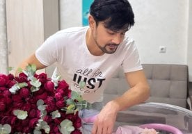 Ўзининг қалбга яқин лирик қўшиқлари ва рақсга чорловчи