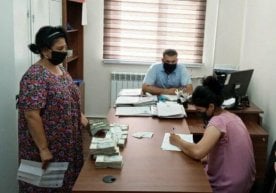 Sirdaryolik ota karantin davrida farzandi uchun 17 mln. aliment pulini to‘lab berdi фото
