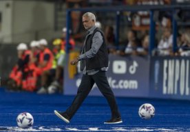 Бразилиялик собиқ ҳимоячи Марсело Жозе Моуриньо билан