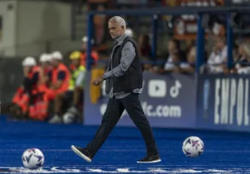 Бразилиялик собиқ ҳимоячи Марсело Жозе Моуриньо билан