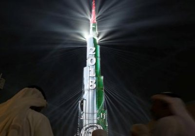 Янги рекорд: Дубайда энг йирик янги йил лазер томошаси фото