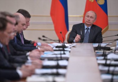 Путин хорижда пул сақлаши тақиқланадиган мансабдорларнинг рўйхатини тузишга буйруқ берди фото
