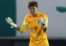 Жанубий Корея терма жамоаси дарвозабони Ким Жин Ҳён ҳали