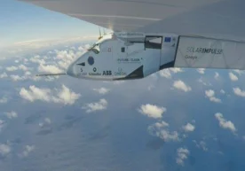 Қуёш батареяларида ҳаракатланувчи Solar Impulse 2 самолёти