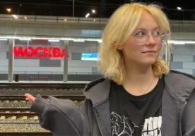 Санкт-Петербургда 18 ёшли талабa ва кўча ижрочиси Наоко