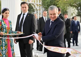 Ўзбекистон Президенти Шавкат Мирзиёев Туркманистон