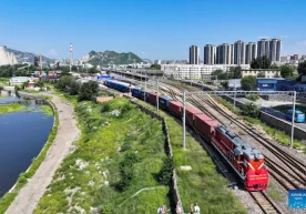 Foto: Xinhua Xitoy O‘zbekistonga yangi temiryo‘l qatnovini