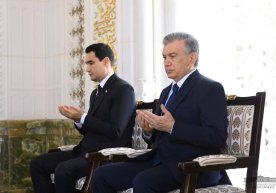 Shavkat Mirziyoyev va Serdar Berdimuhamedov Samarqandda Islom Karimov maqbarasini ziyorat qildi фото