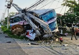 Бангкокда автобус иштирокидаги йўл-транспорт ҳодисасидан