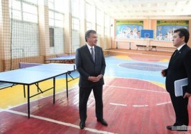 Президент Шавкат Мирзиёев Учтепа туманидаги умумтаълим