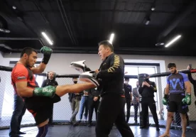 Аралаш жанг санъатлари бўйича UFC’нинг енгил вазн