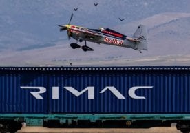 Авиациянинг қарийб бир асрлик тарихида бундай манёврни