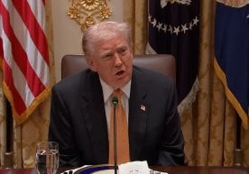 АҚШ президенти Доналд Трамп мамлакат божхона тўловларидан