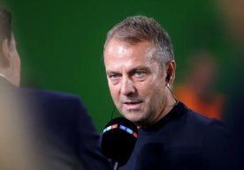 «Барселона» бош мураббийи Ҳанс-Дитер Флик жамоа мудофасини