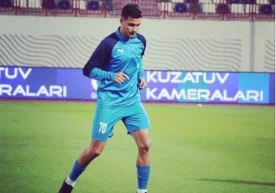 Четда тўп сураётган ўзбекистонлик легионерлар сони яқин