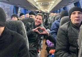 Беларусдан 123 сиёсий маҳбус озод қилинди. Уларга машҳур