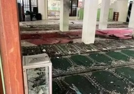 Индонезия пойтахти Жакартада жума намози чоғида масжид