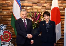 Ўзбекистон Президенти Шавкат Мирзиёев ва Япония бош вазири