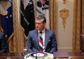 Америка сиёсий саҳнаси яна шов-шувга тўлди — бу сафар