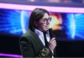 Самарқандлик хонанда Shodi Андрей Малахов шоусида қўшиқ