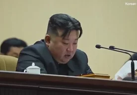 Шимолий Корея етакчиси Ким Чен Ин оналар қурултойидаги