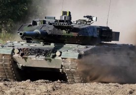 Россия ҳарбийлари Германиянинг "Leopard" танкларини қўлга киритди (видео) фото