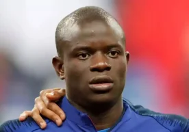 Яқин ўтмишнинг машҳур футболчиларидан бўлган Дин Сондерс