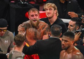 Боксчи ва блогер сифатида танилган Жейк Пол собиқ жаҳон