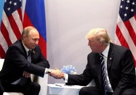 Trump reveals where he will meet with Putin фото