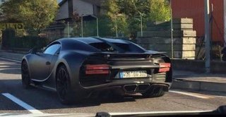 Bugatti энг зўр машинасининг яқиндан олинган суратлари фото