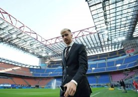 Белгиялик ярим ҳимоячи Алексис Салемакерс Италия А