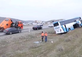 Жиззахда автобус ва махсус транспорт воситаси иштирокида ЙТҲ содир бўлди фото