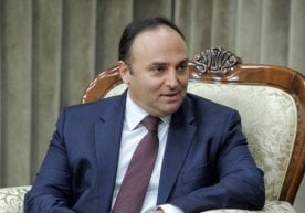 Туркиянинг Қирғизистондаги элчиси Женгиз Комил Фират билан