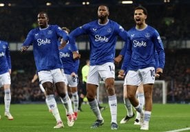 Эвертон бош мураббийи Девид Мойес клубнинг ярим ҳимоячи