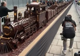 Zakon.kz хабар беришича, битта локомотив ва 22 та вагондан