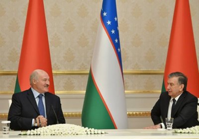 Лукашенко Мирзиёевнинг Чорвоқдаги шахсий қароргоҳига борди фото