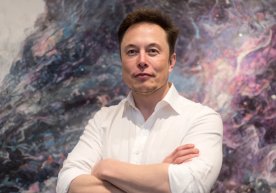 SpaceX асосчиси ва Tesla раҳбари Илон Маск инсоният