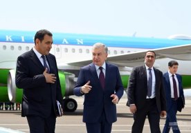 Prezident Farg‘onaga safarini yangi ochilgan Qo‘qon aeroporti bilan tanishuvdan boshladi фото