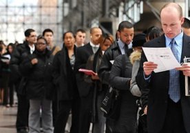 АҚШ меҳнат бозорида вазият тобора оғирлашиб бормоқда.