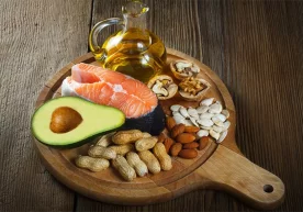 Фойдали ёғ манбалари сифатида кўпроқ авакадо, ёнғоқ ва